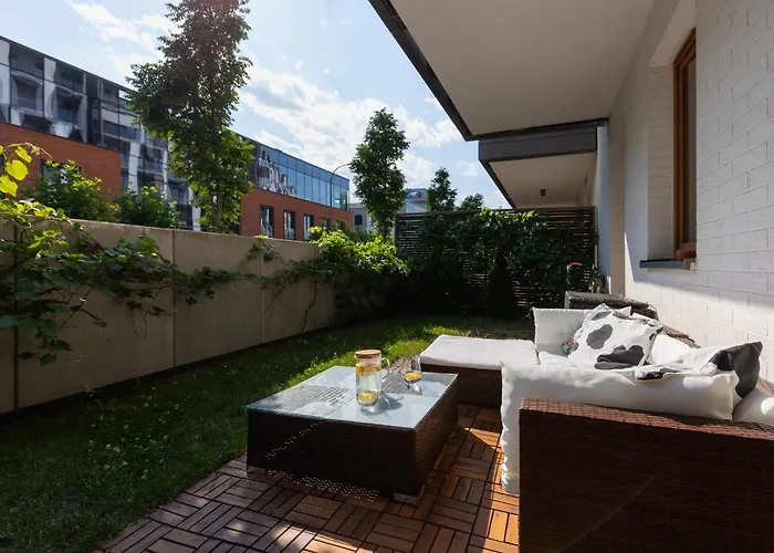 Modern Cinema Experience By Renters * Warszawa