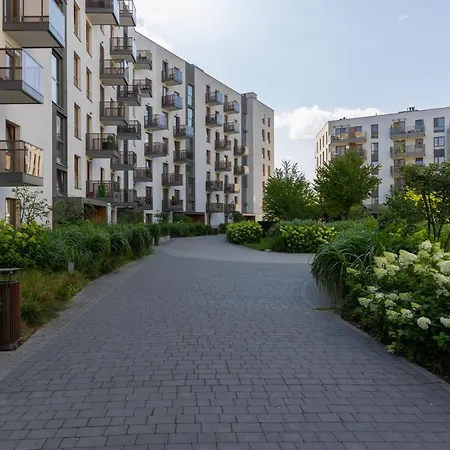 Modern Cinema Experience By Renters * Warszawa